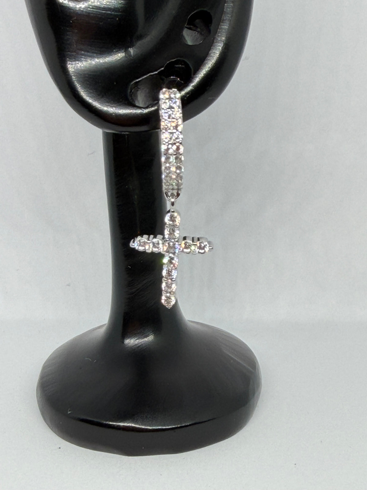 Gothic Cross Crystal Dangle Hoop Earrings / Aretes Argolla con Cruz Gótica de Cristales