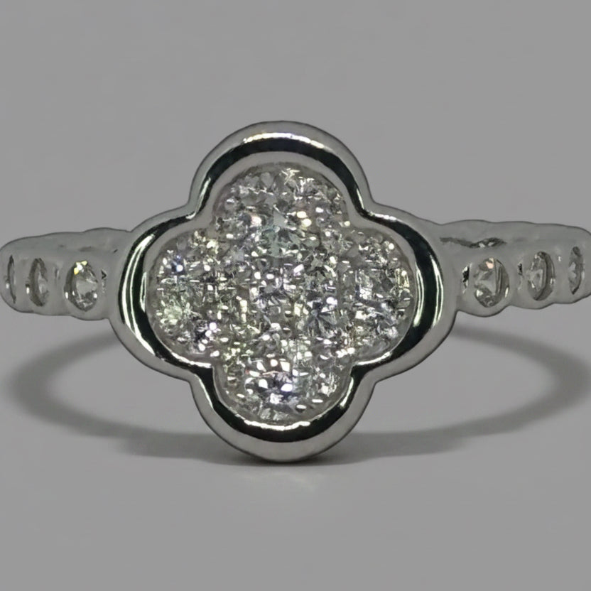Clover Love Ring — 925 Sterling Silver