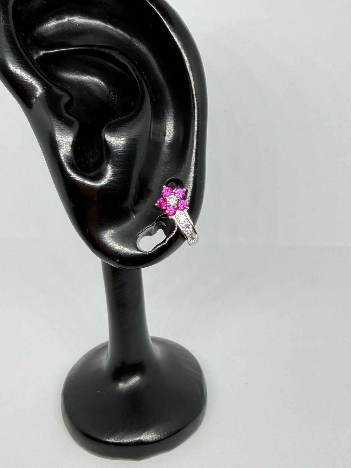 Pink Flower Crystal Hoop Earrings / Aretes Argolla con Flor de Cristales Rosas