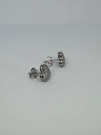 Crystal Pavé Heart Stud Earrings / Aretes Stud Corazón Pavé de Cristales