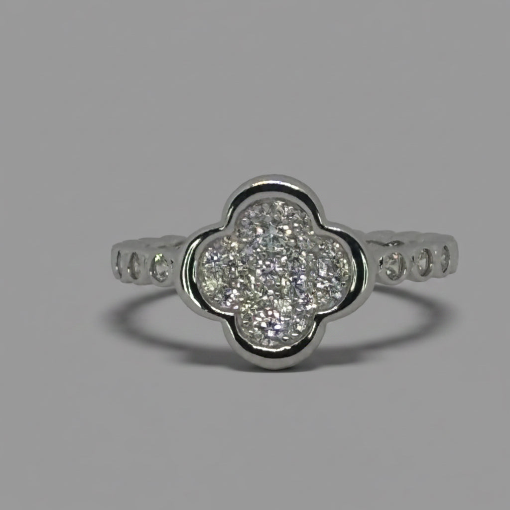 Clover Love Ring — 925 Sterling Silver