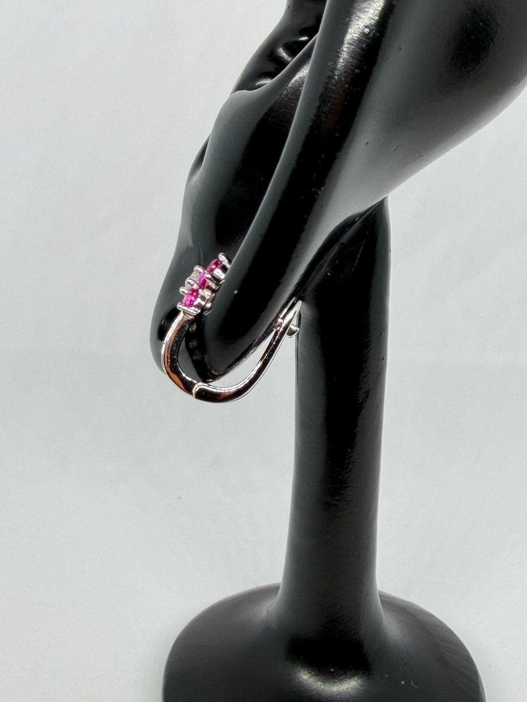Pink Flower Crystal Hoop Earrings / Aretes Argolla con Flor de Cristales Rosas