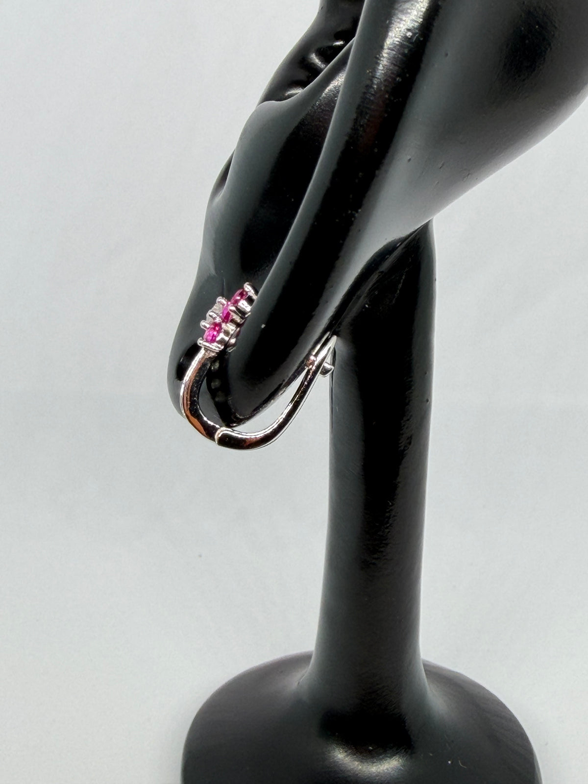 Pink Flower Crystal Hoop Earrings / Aretes Argolla con Flor de Cristales Rosas