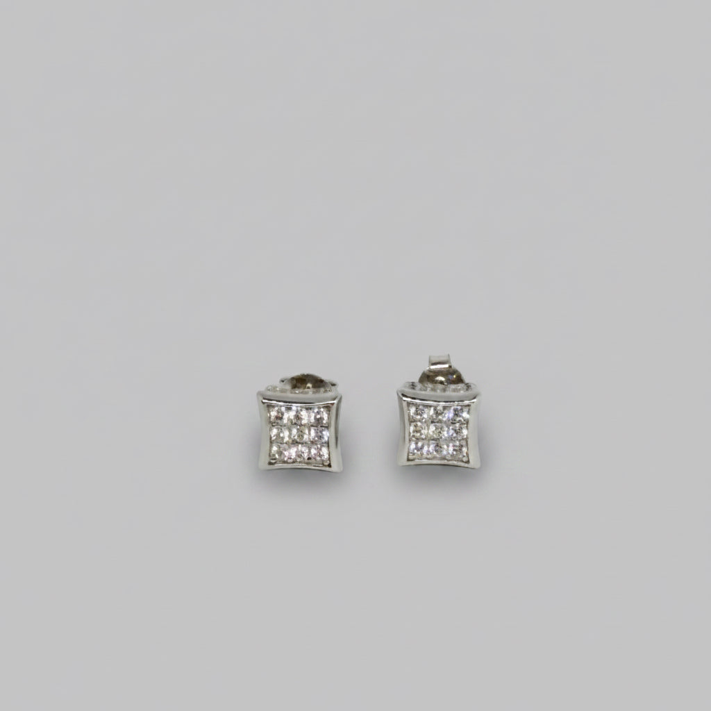 Men's Silver Square Crystal Stud Earrings / Aretes de Hombre Cuadrados Plata con Cristales