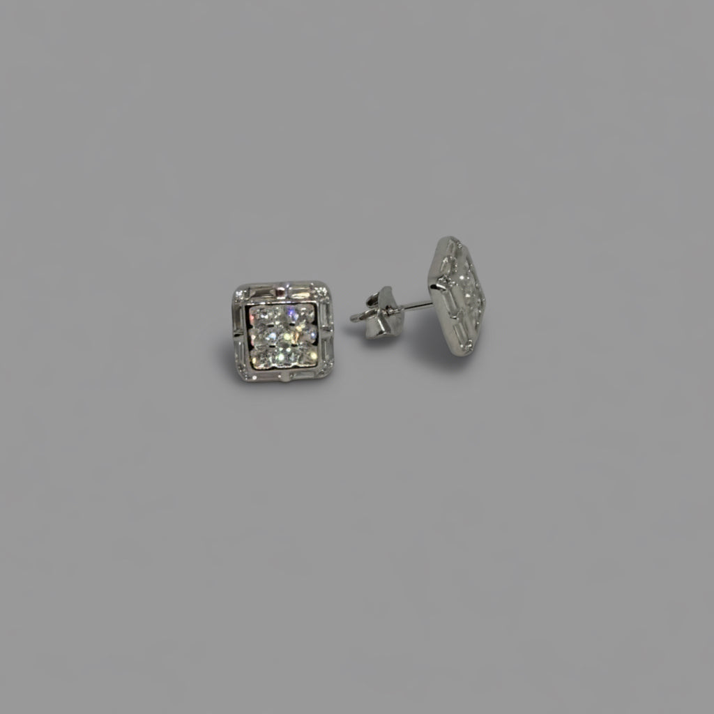 Men's Silver Square Baguette & Crystal Stud Earrings / Aretes de Hombre Cuadrados Plata Baguette y Cristal
